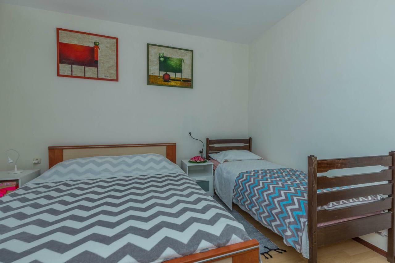 דראמליי Apartman Zlatica מראה חיצוני תמונה
