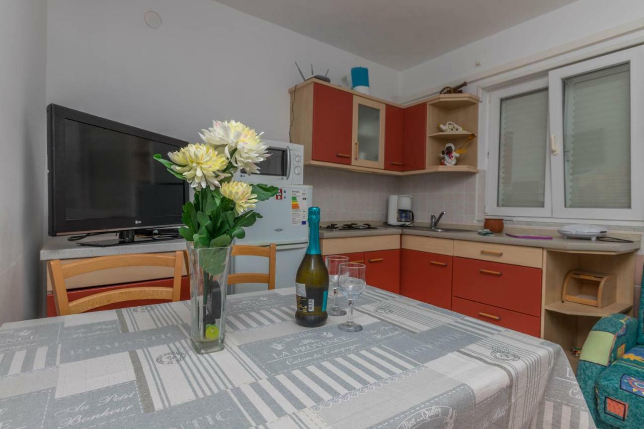 דראמליי Apartman Zlatica מראה חיצוני תמונה
